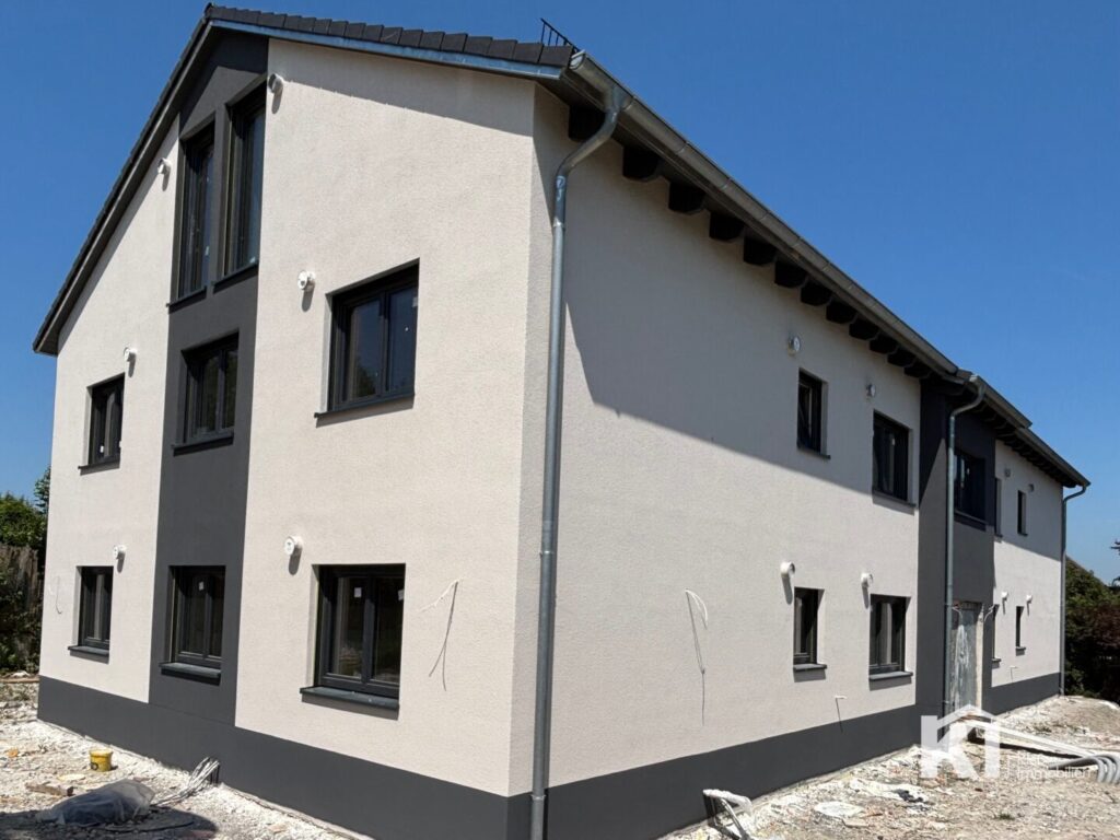 Rohbau und Fassade fertiggestellt _ Südostansicht